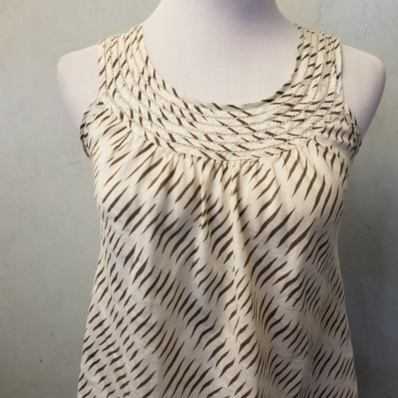 Banana republic silk top (D19) - Picture 7 of 8